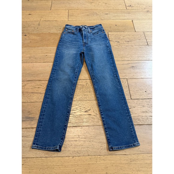 Levis Wedgie Straight Jeans Womens Size 26 Medium Wash Denim Classic Style - Picture 1 of 11